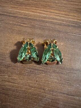 VINTAGE Gold-Tone Green Crystal Clip-On Earrings